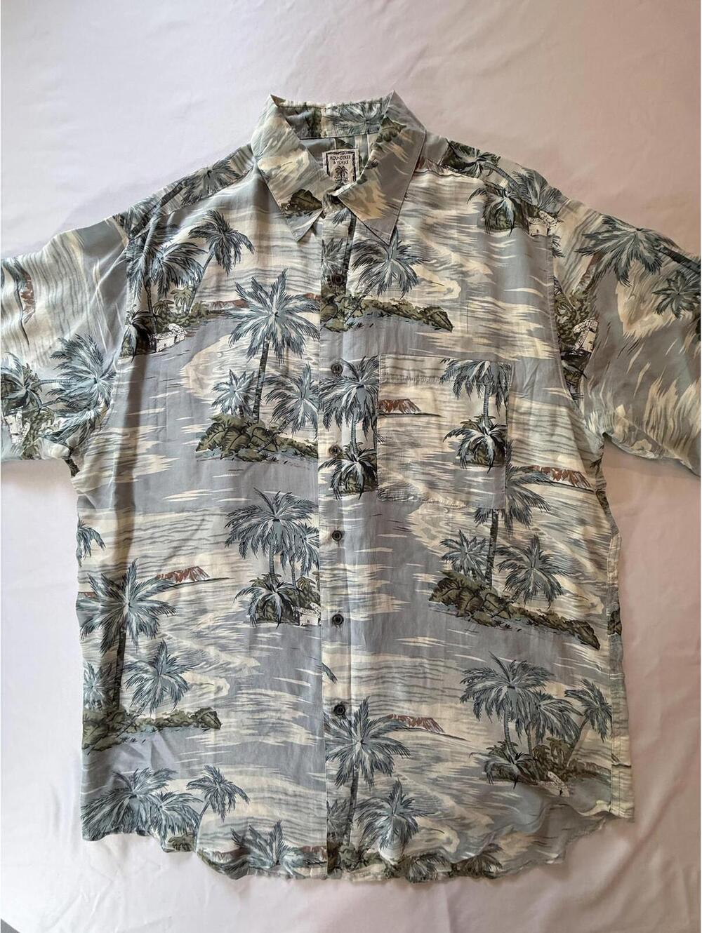 Roundtree & Yorke Shirt Mens Medium Gray 100% Silk Hawaiian Tropical Button Up
